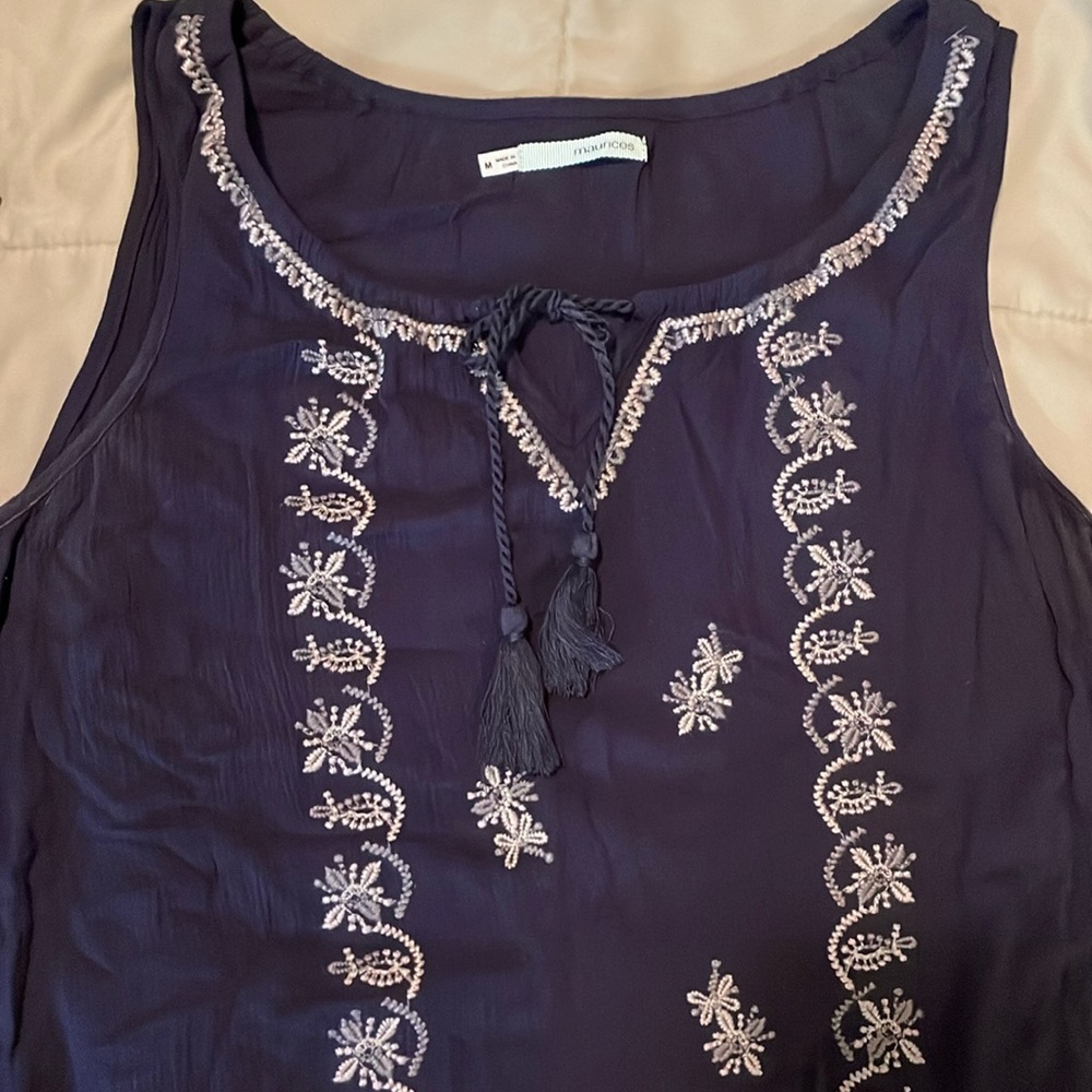 Maurice’s Sleeveless Top Size Medium Like New